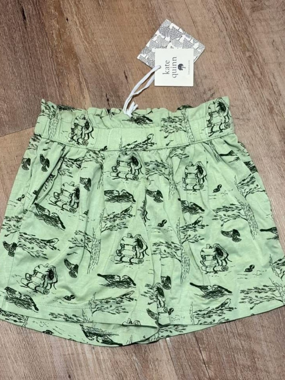 NWT Kate Quinn Shorts Hiking Camping Nature Print 5yr